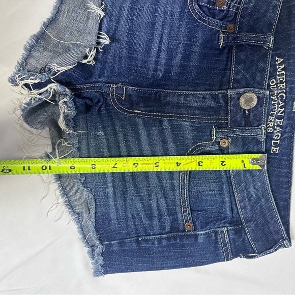 American Eagle Outfitters Dark Blue Jean Raw Hem Cut Off Shorts women’s size 4 - Picture 8 of 9